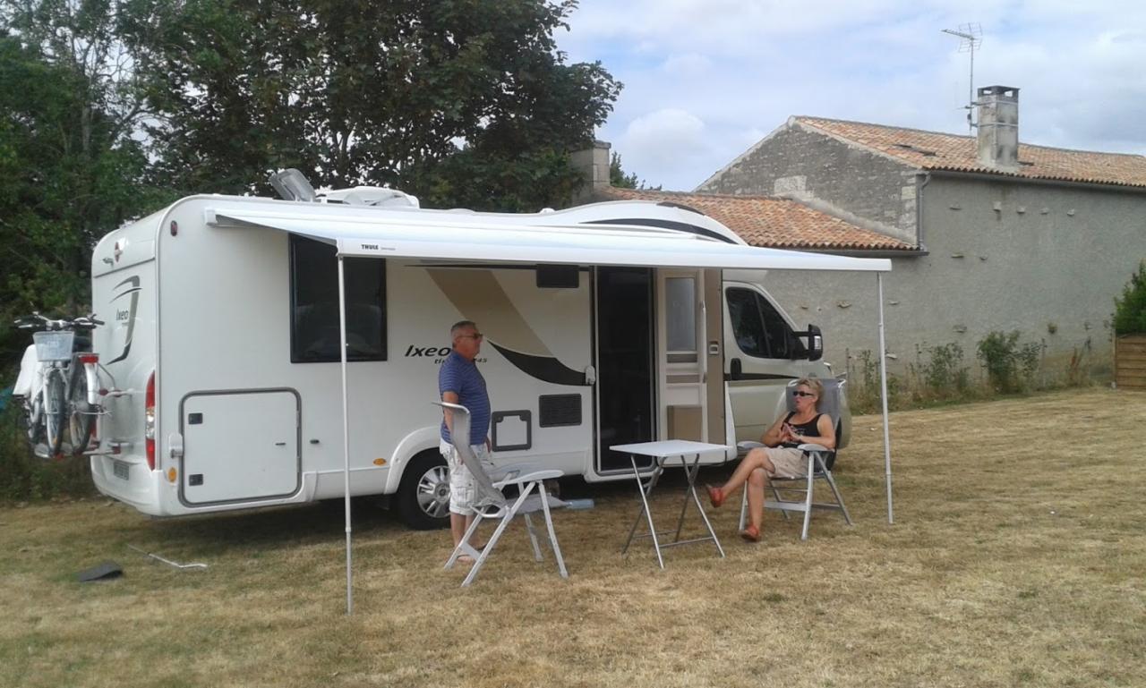 camping car avec auvent